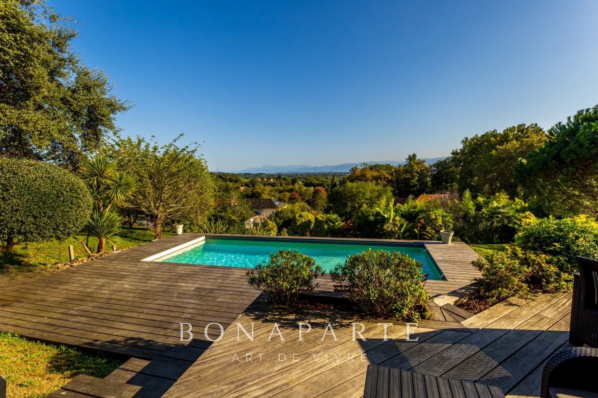 SERRES-CASTET – Contemporaine avec piscine et vue Pyrénées